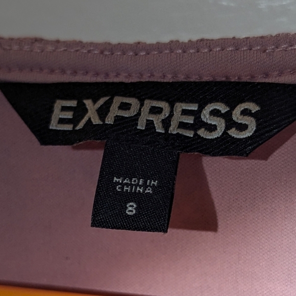 Express mauve lace deep V neck dress - Picture 7 of 7